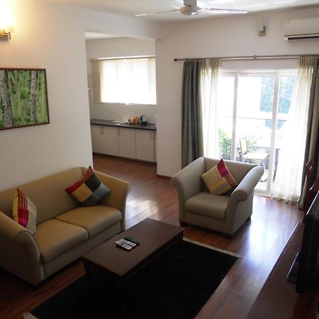 Justa Off Mg Road Hotel Bangalore Exterior foto